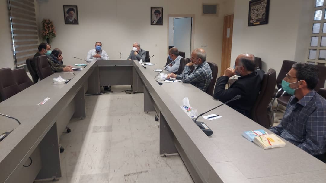آقای عسکری و هیات همراه با مسئول و شورای کانون بازنشستگان سپاه استان اصفهان دیدار و گفتگو کردند.