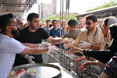 استقرار و خدمات دهی مواکب اربعینی در مسیر بدرقه رهبر شهید
